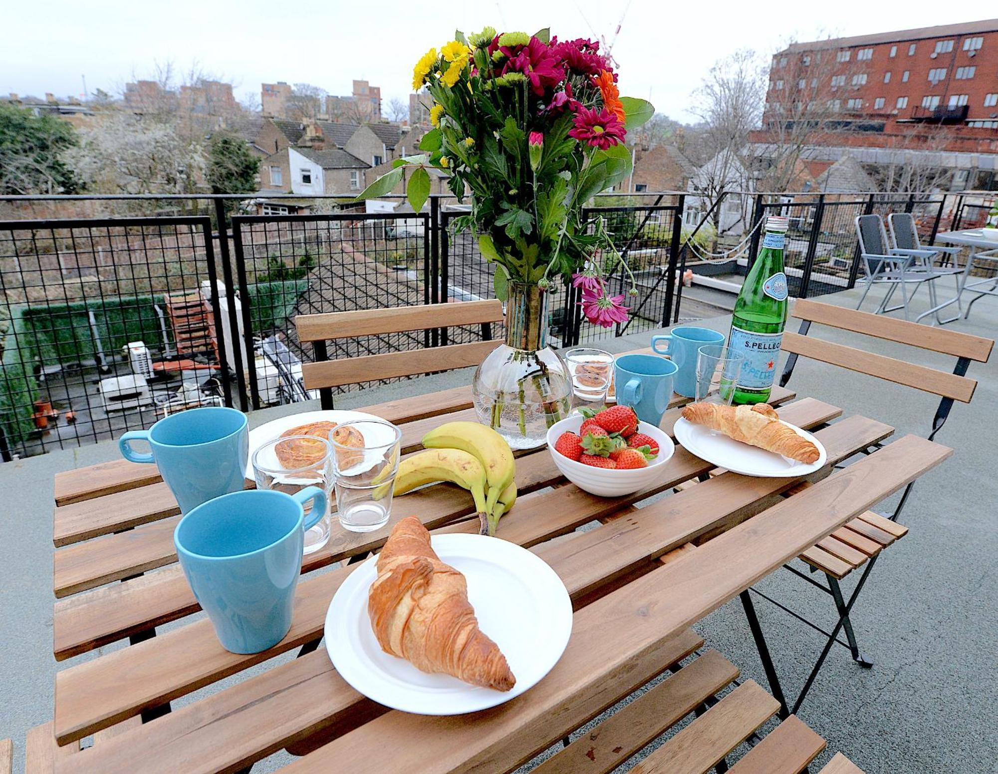 2 Bed Terraced Flat Piccadilly Line Daire Londra Dış mekan fotoğraf