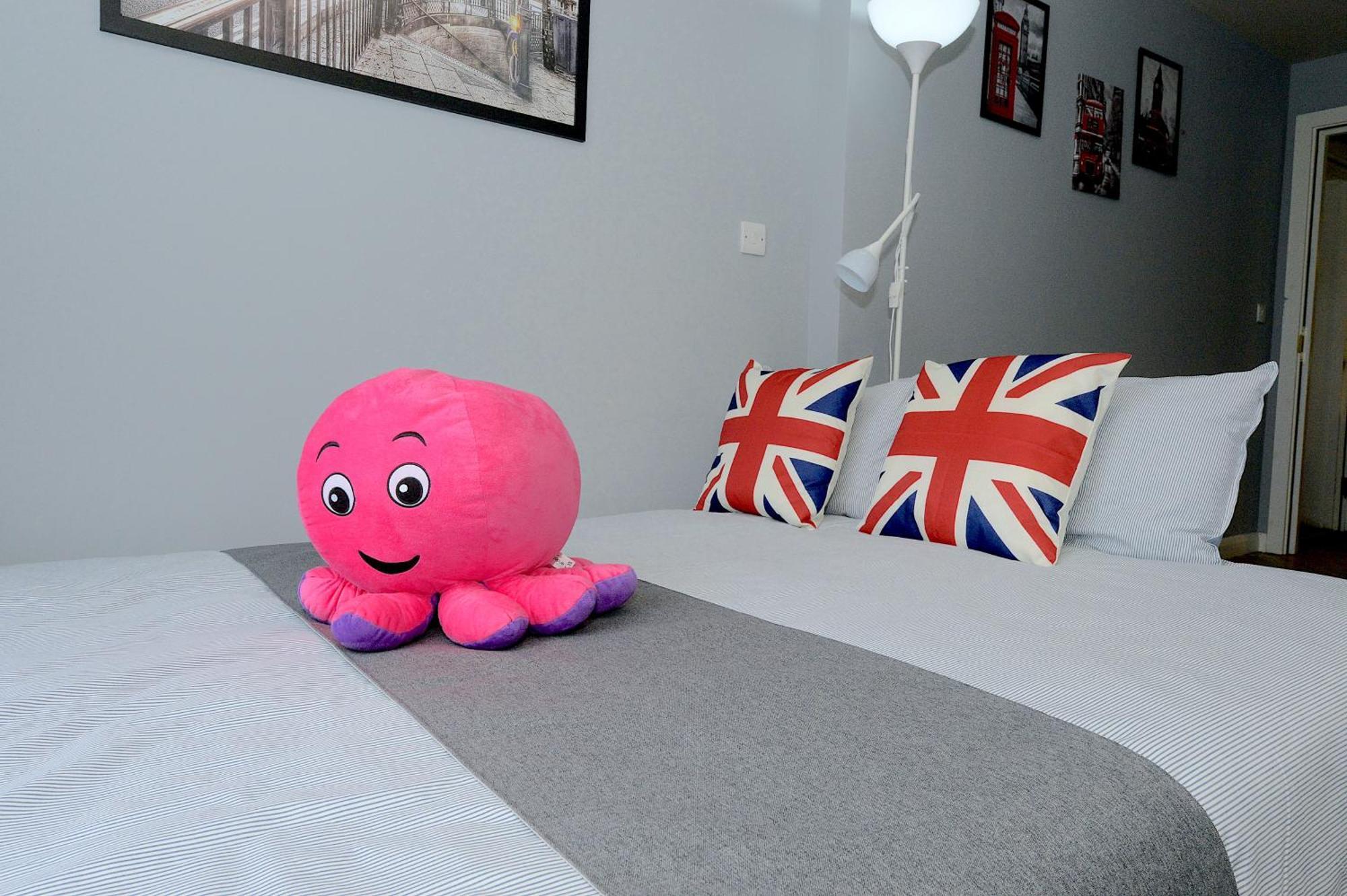 2 Bed Terraced Flat Piccadilly Line Daire Londra Dış mekan fotoğraf